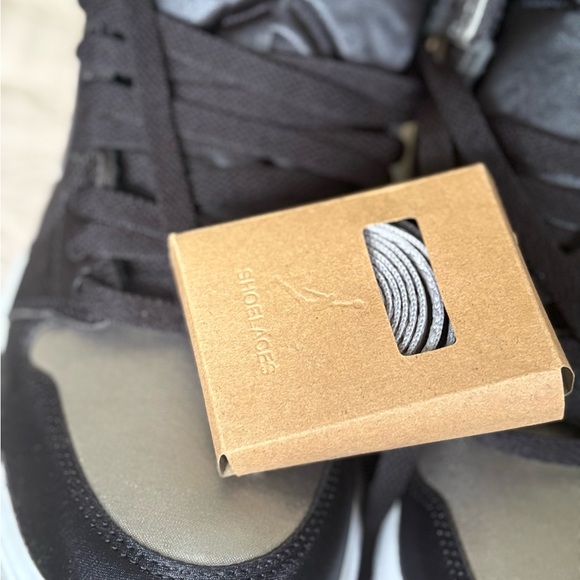 Jordan Women Retro 1 High OG Color Black/White/Grey size 8.5 - Picture 8 of 11